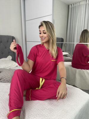 Pijama rosa meia estação com tapa olho