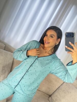 Pijama americano longo azulado com estrelas