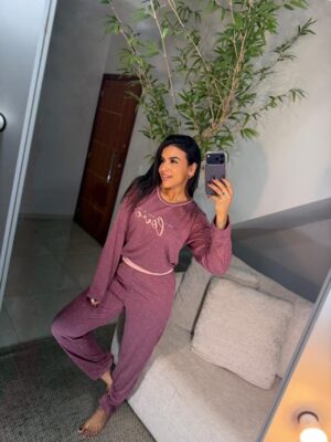 Pijama longo love poá